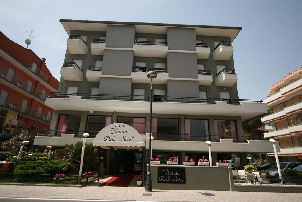 Florida Park Hotel بيلاريا-إيجيا مارينا المظهر الخارجي الصورة