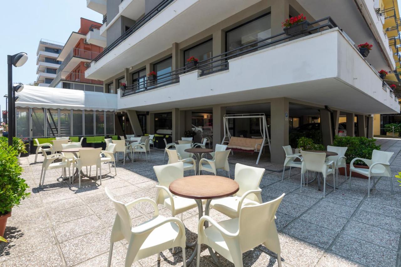 Florida Park Hotel بيلاريا-إيجيا مارينا المظهر الخارجي الصورة